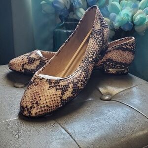 Life Stride Vivienne Velocity 2.0 Snake Print Flats